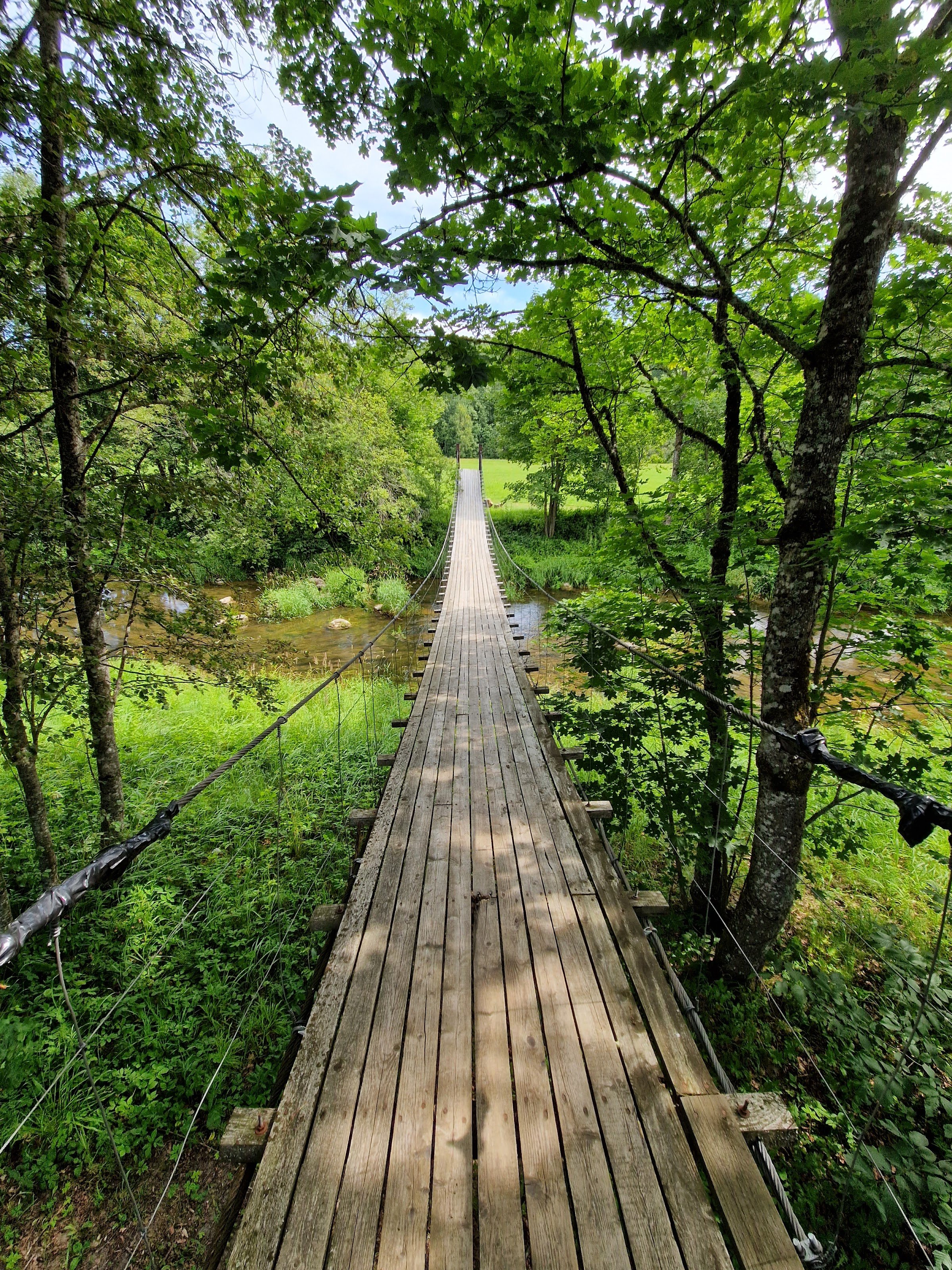 Lakštingalų Slėnis